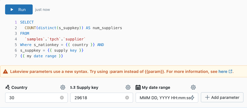 Uma consulta dataset recém-convertida com parâmetros escritos com sintaxe mustache e mensagem de aviso.