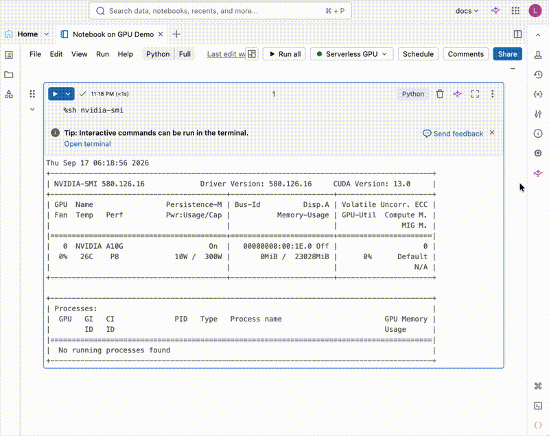 O formulário Nova programação mostrando os campos Nome do job, Programação e Compute para um job de notebook agendado.