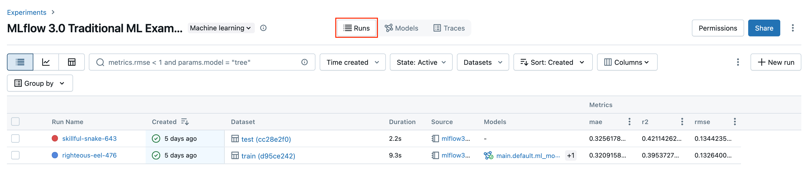 tab des 3 exécutions MLflow montrant les exécutions d'entraînement et de test.