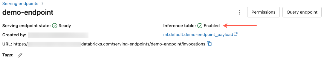 link para o nome da tabela de inferência na página do endpoint